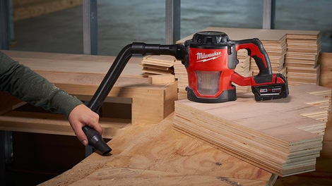 Illustration for article titled Milwaukee Made a Handheld Dustbuster That Won't Choke on Workshop Debris